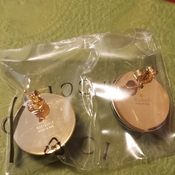 Authentic Large Gucci Resin Web Stud Earrings - Picture 7 of 10